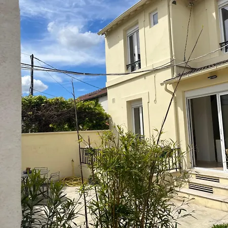 Holiday home Maison Colombes *